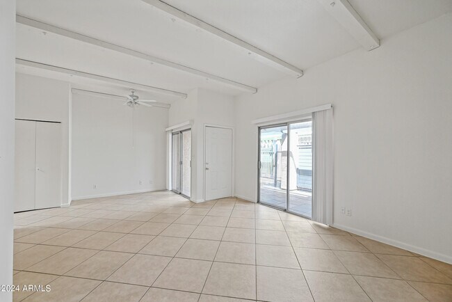 Photo - 612 S Allred Dr