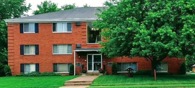 1363 County Road B - 1363 County B Rd W Unit 1363