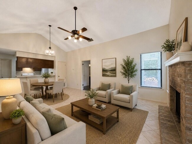 Building Photo - 701 Gamez Cove Unit B