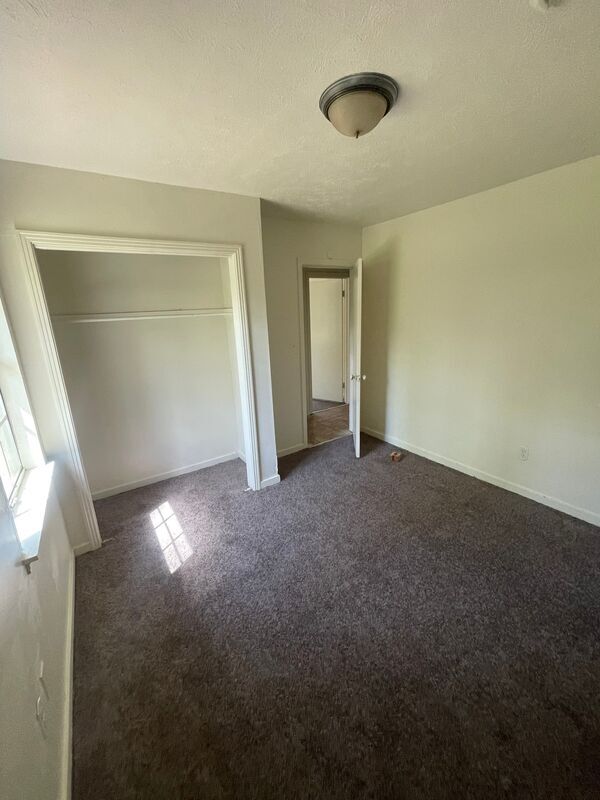 Photo - 1471 Dorgan St