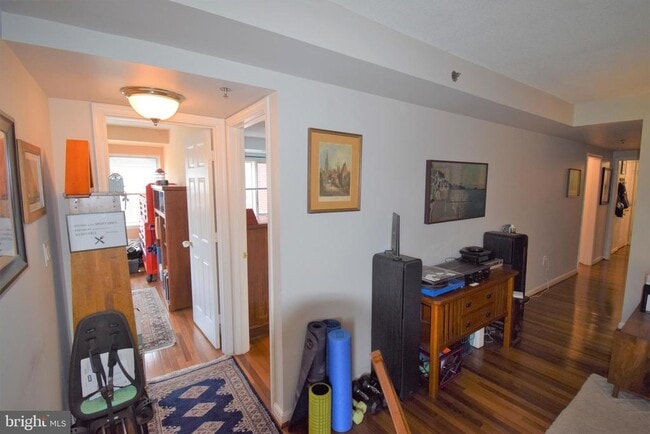 Photo - 610 N West St Unit 308