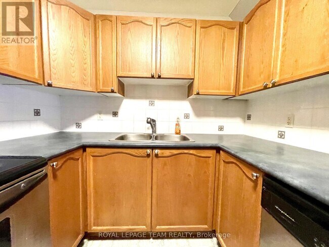 Photo - 139 Oldfield St