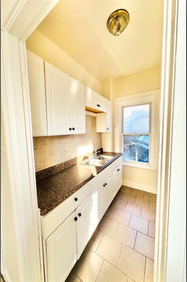175 Amherst St Unit #1