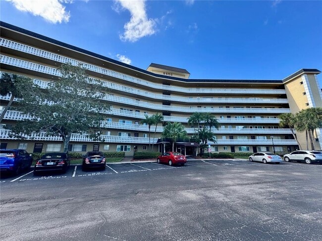 Photo - 8950 Park Blvd Unit 707