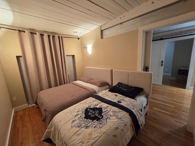 Photo - 155 Brookline St