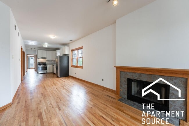 Photo - 1945 W Crystal St Unit 3