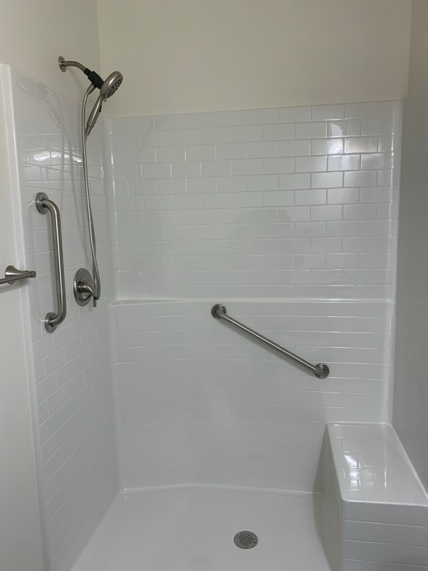 456 Westside Dr