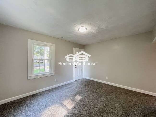 Photo - 940 Willis St