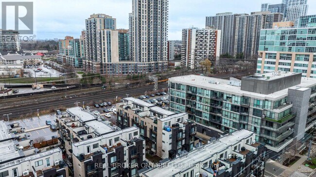 Photo - 28 Fieldway Rd