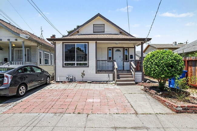 Building Photo - 1619 Walnut St