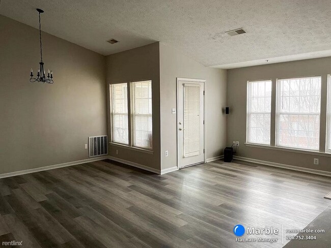 Photo - 2 br, 2 bath Condo - 3019 Hunting Ridge Dr