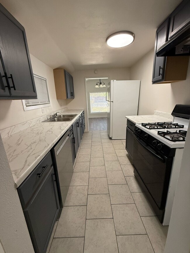 Building Photo - 322 W Vine Ave Rental