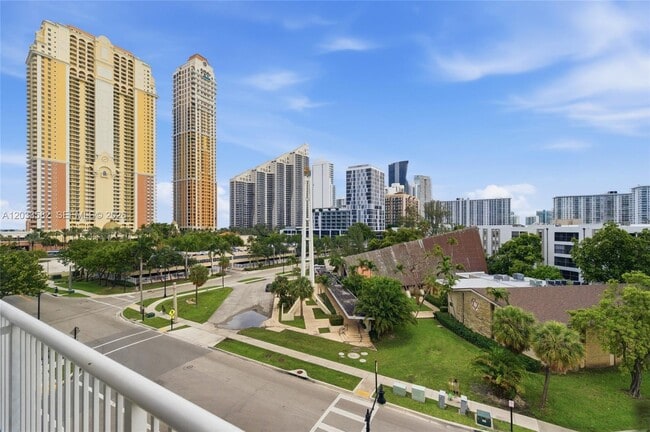 Photo - 17800 Atlantic Blvd Unit PH3