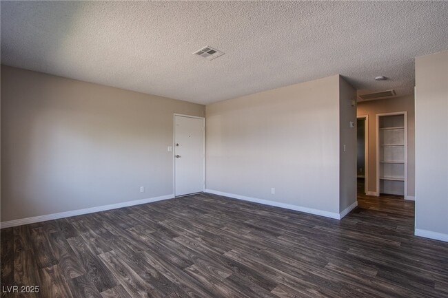 Photo - 5009 Evergreen Ave