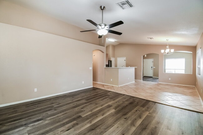 Photo - 803 S Chatsworth