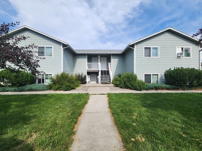 Building Photo - 912 Jeanette Pl Unit C