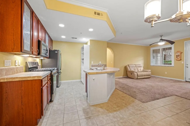 Building Photo - ROCLI