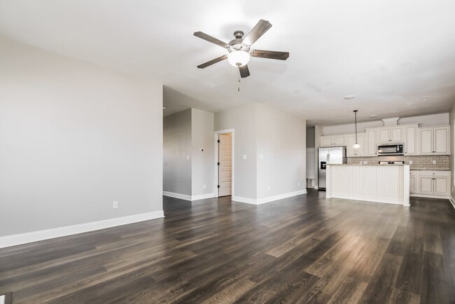 Photo - 339 Airedale Trail