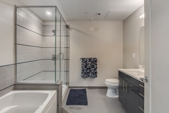 Photo - 1 Canal St Unidad 1217