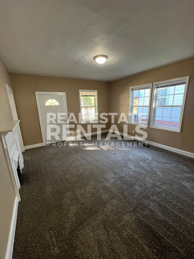 Photo - 1009 Martin Ave