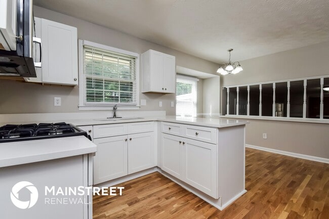 Photo - 627 Rockborough Dr