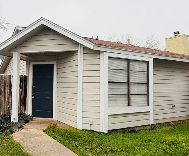 Building Photo - 8432 Dixon Ridge Dr