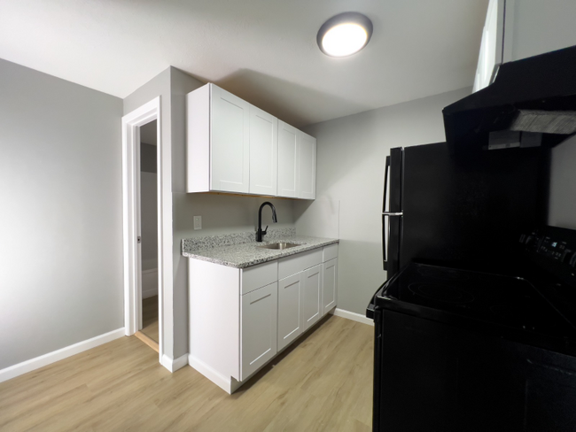 Photo - 2468 Lakeshore Blvd Apartment Unit C003