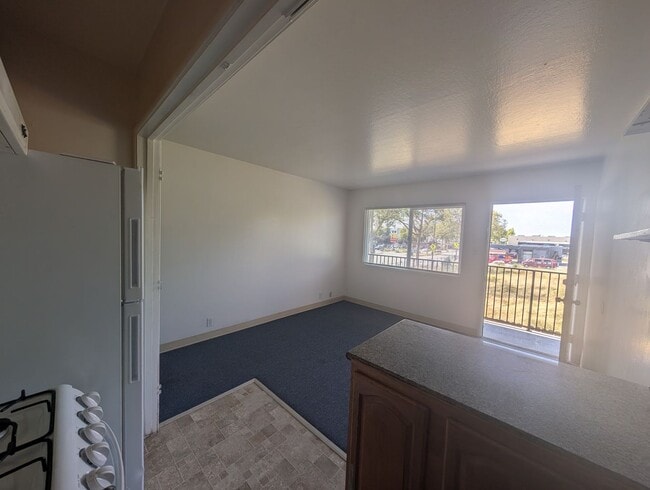 Photo - Comfortable one bedroom unit, convenient location to shopping and transportation Unit 203