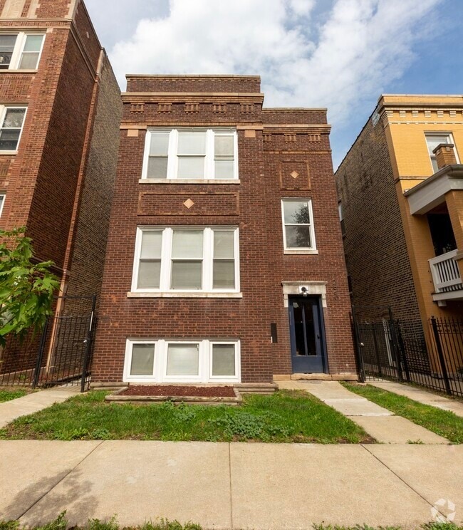 Building Photo - 2850 W Barry Ave Unit GF Rental