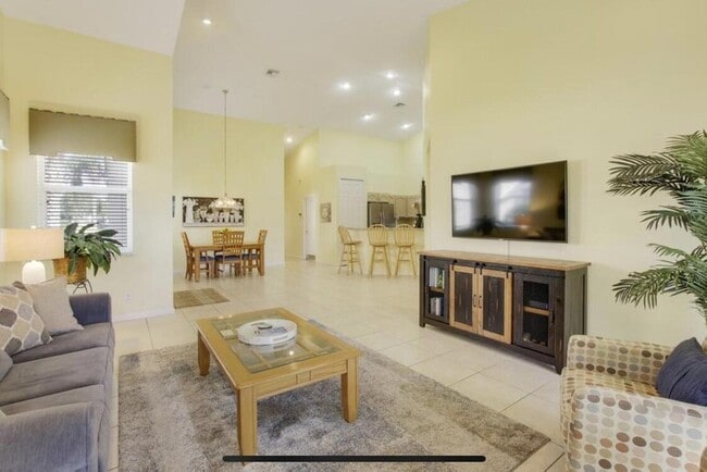 Photo - 9333 World Cup Way