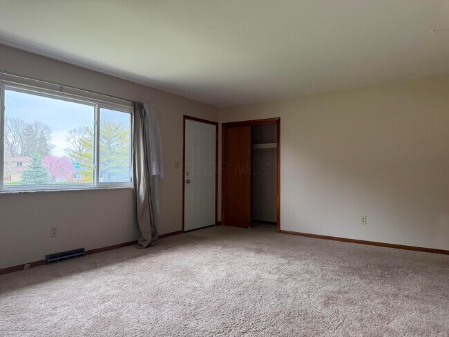 Photo - 4979 Godown Rd Unit 4979