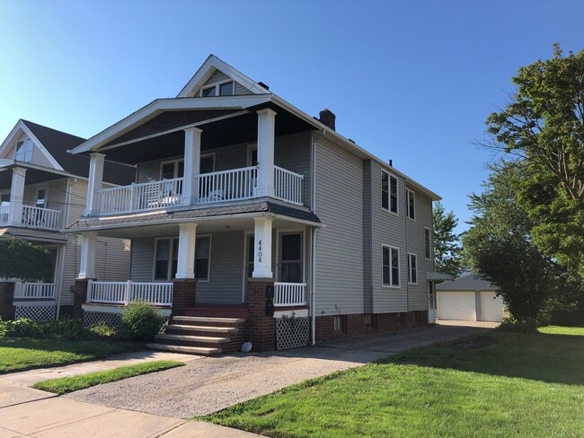Building Photo - 4406 Gifford Ave Unit 2B Rental