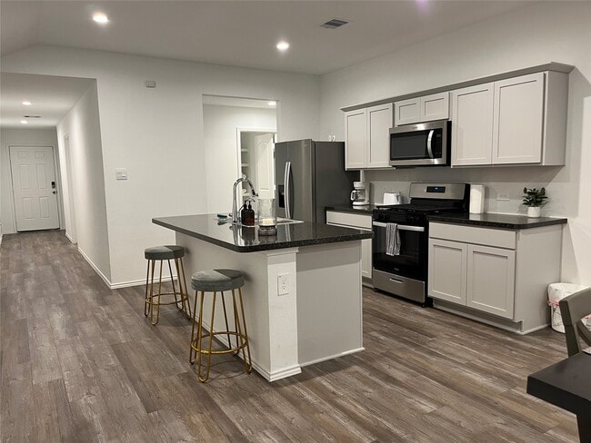 Building Photo - 5446 Wyndham Rdg Ln