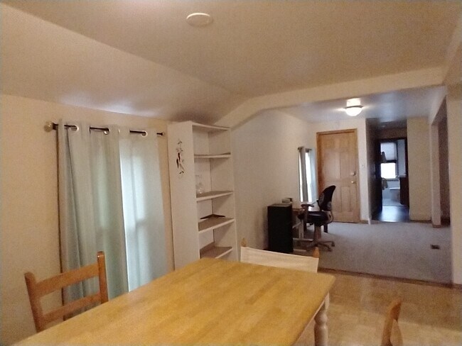 Photo - 25 Beacon St Unit up