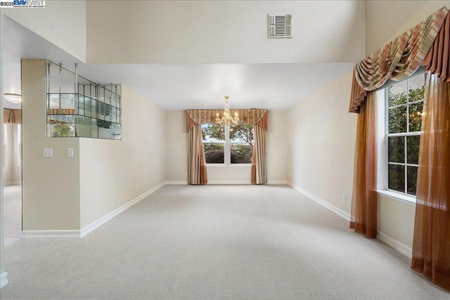 Photo - 3 Cerruti Ct