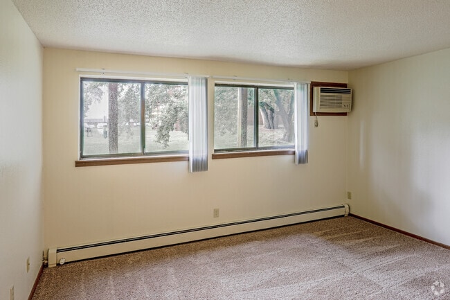 2BR, 1BA - Brookwood Apartments