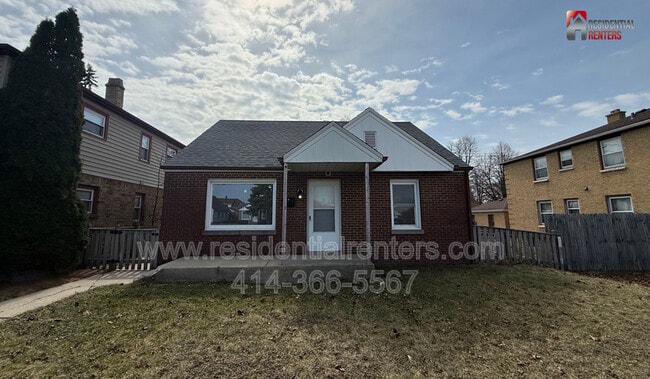 Building Photo - 6621 W Lincoln Ave