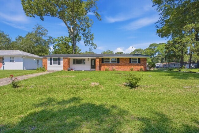 12433 Deerfield Rd