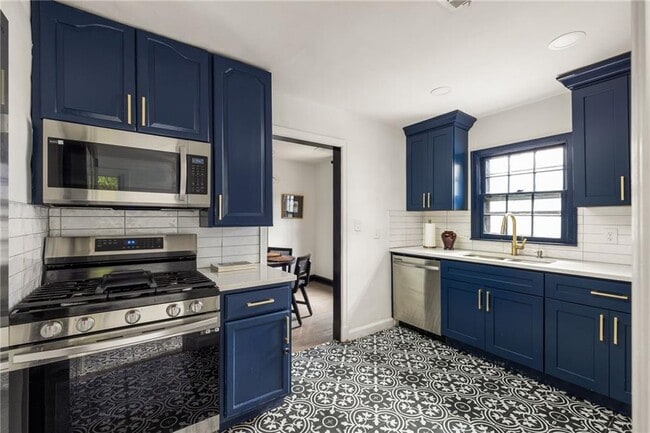 3373 La Vista Dr