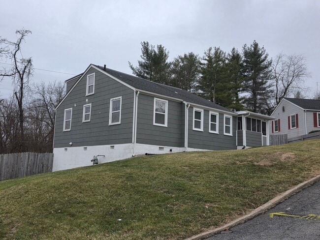 Building Photo - 116 Sixth Avenue