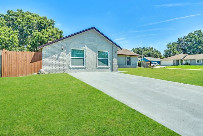 Photo - 6446 Powers Pointe Cir