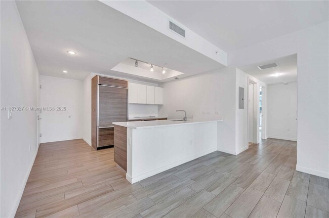 Building Photo - 1100 S Miami Ave Unit 2007 Rental