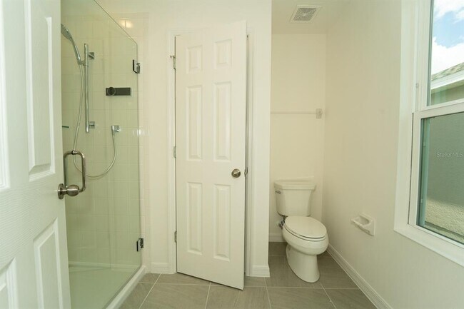 1673 Swan Swim Dr