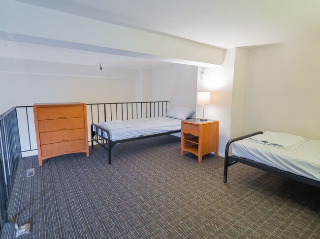 Un loft - 207 S Patrick St