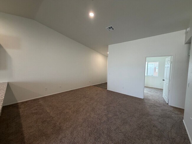 Photo - BRAND NEW TOWNHOME!