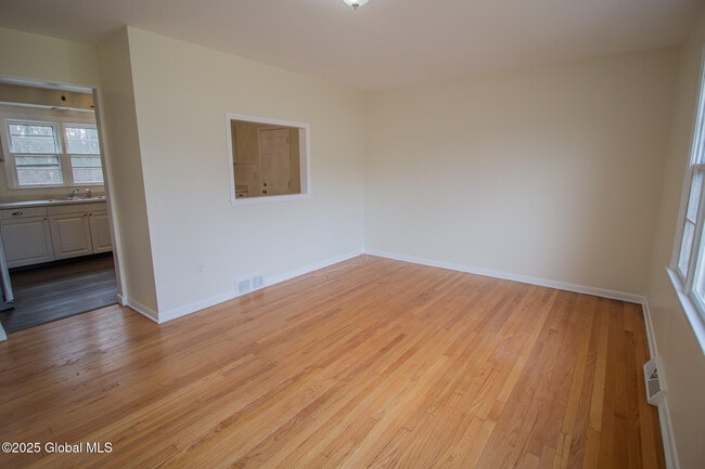 Photo - 27 Hanifin Ave