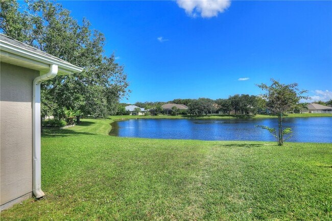 Photo - 113 Drake Way