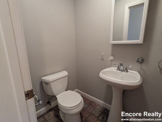Photo - 344 Putnam Ave Unit 2
