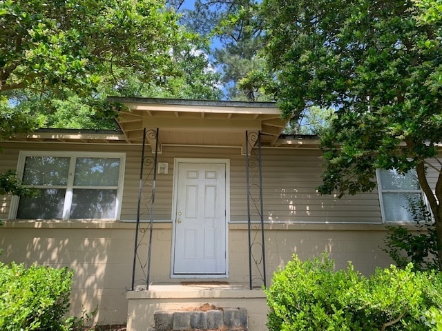 Building Photo - 1826 Pepper Dr Rental