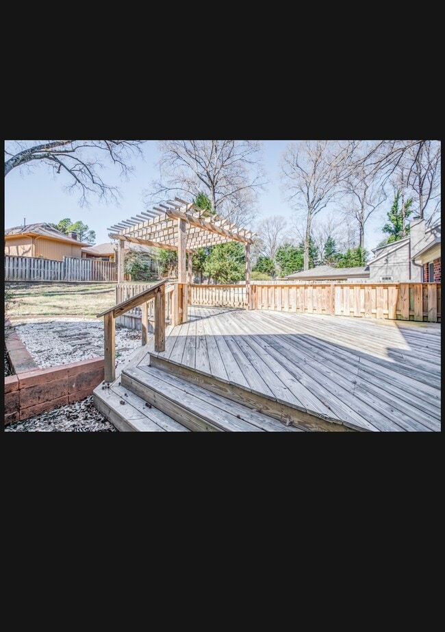 Photo - 2387 Hickory Crest Dr